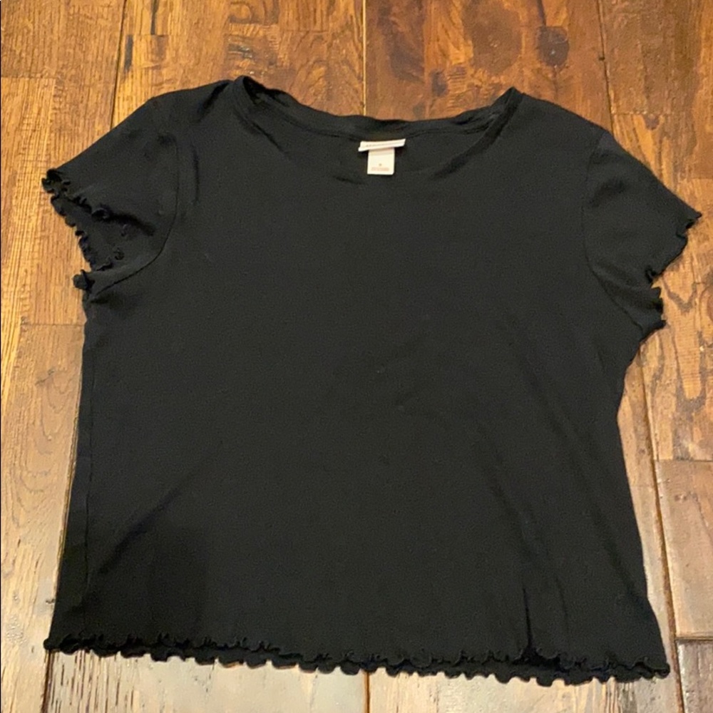 black t-shirt